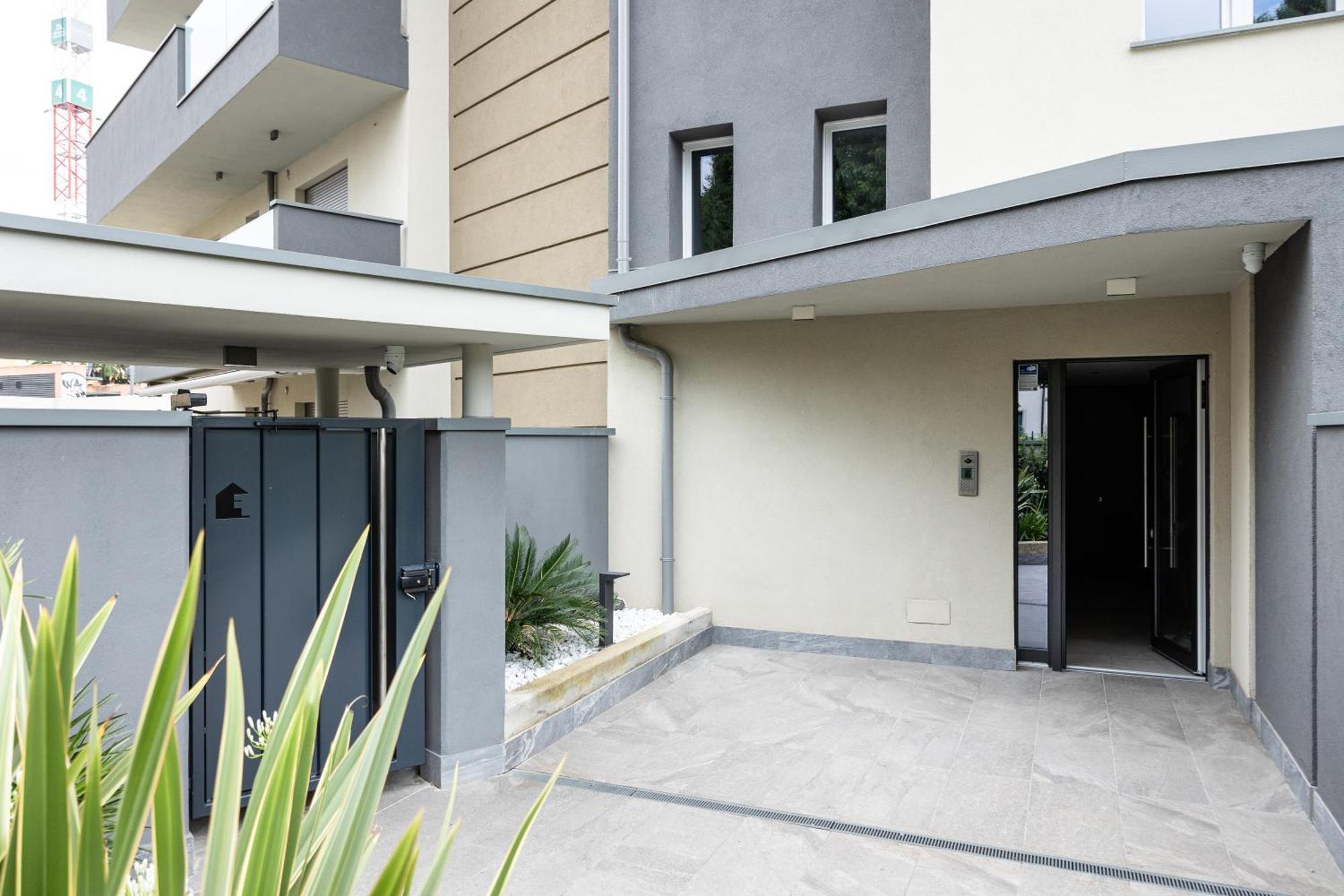 10' From The Venetian Walls, Luxury House With Apartment *