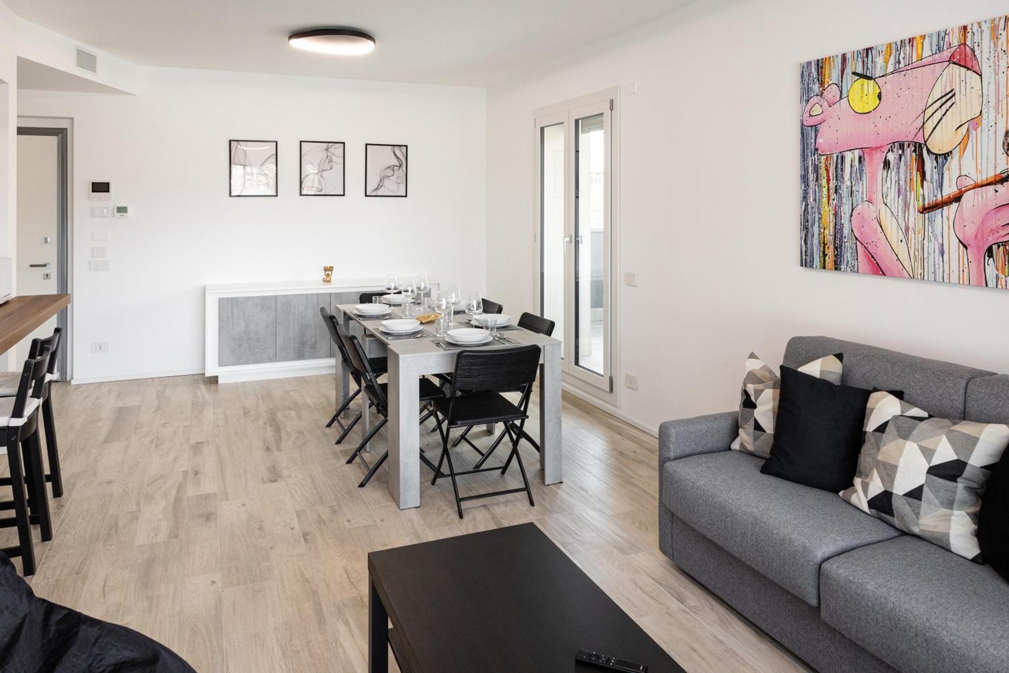 10' From The Venetian Walls, Luxury House With
